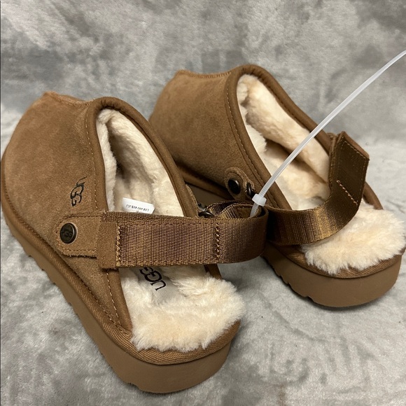 UGG Lanah Clogs Size 8 - Picture 4 of 7